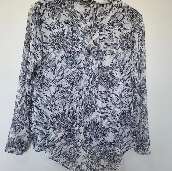Banana Republic long sleeve wrap top - Picture 2 of 6